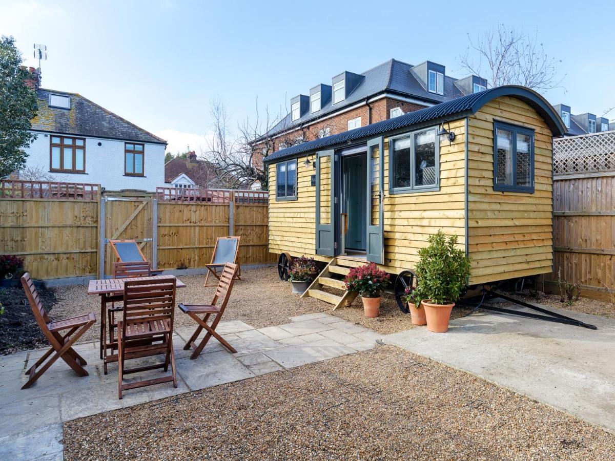 Pass The Keys Whitstable Shepherds Hut Minutes From The Harbourヴィラ エクステリア 写真